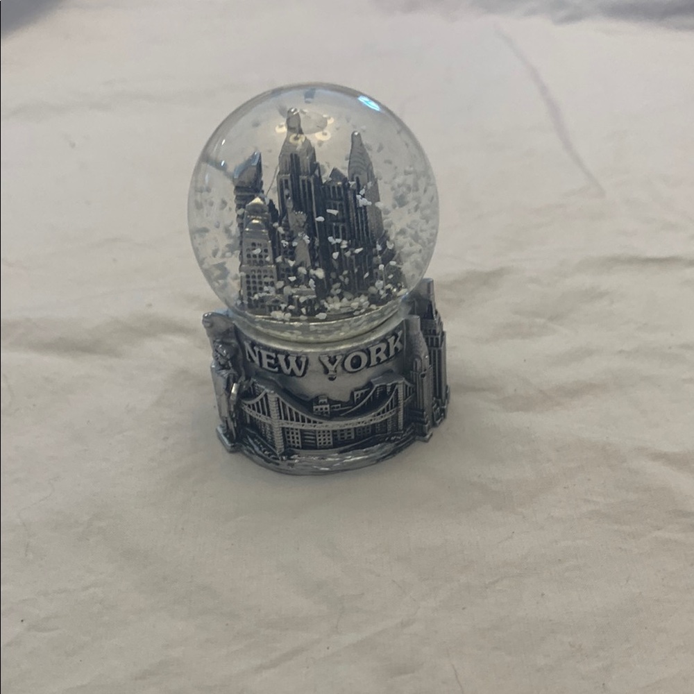 New York City Mini Snow Globe 2”
